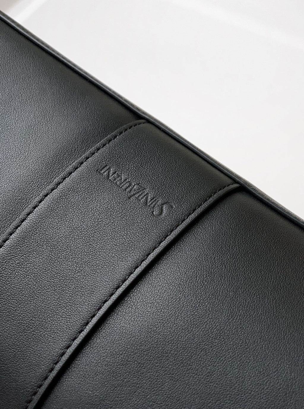 Saint Laurent Y Large Tote Bag in Black Grained calfskin Leather - Detail View 5