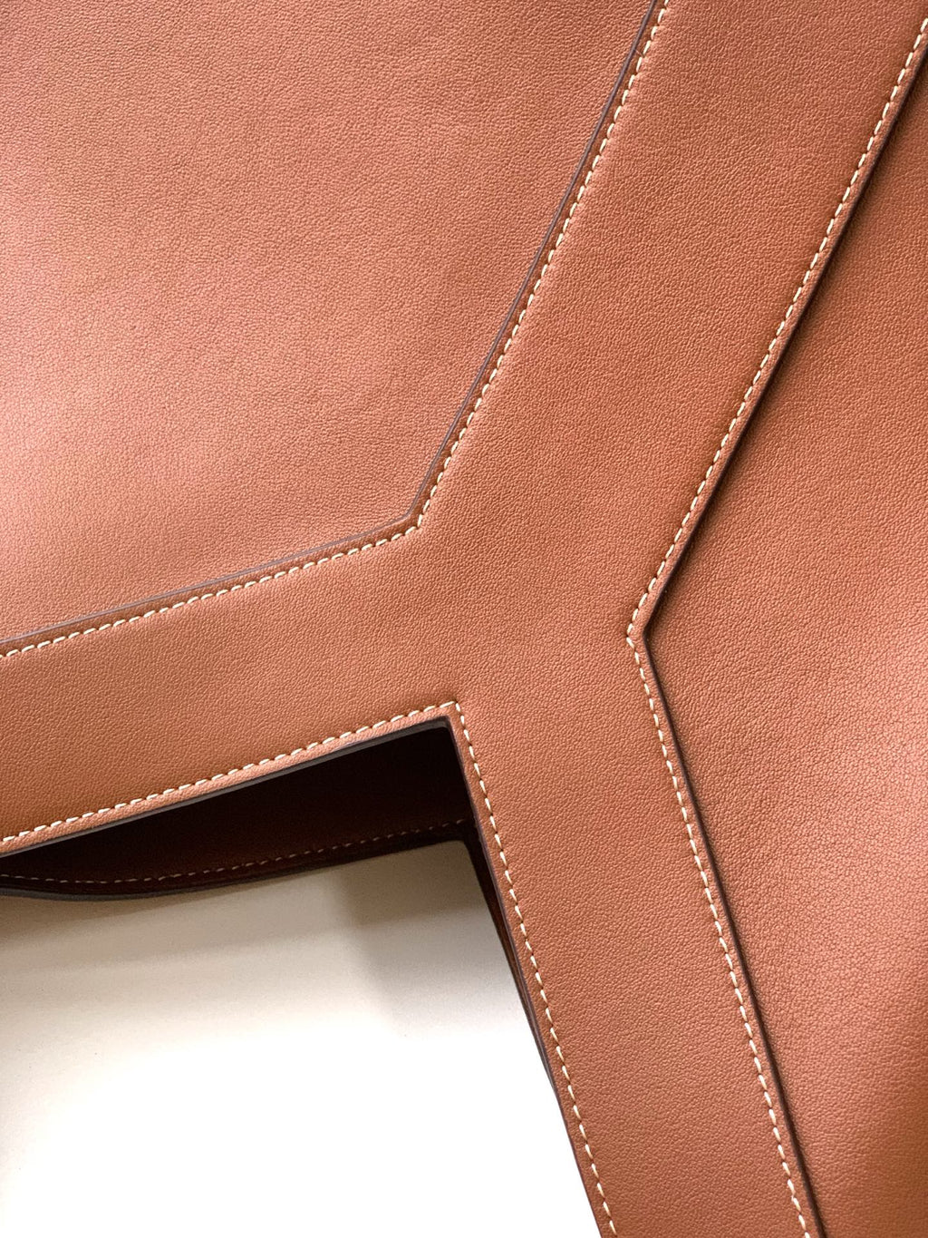 Saint Laurent Y Large Tote Bag in Tan Grained calfskin Leather - Detail View 6