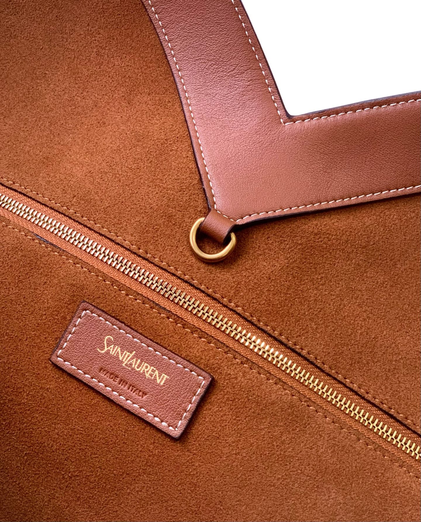 Saint Laurent Y Large Tote Bag in Tan Grained calfskin Leather - Detail View 9