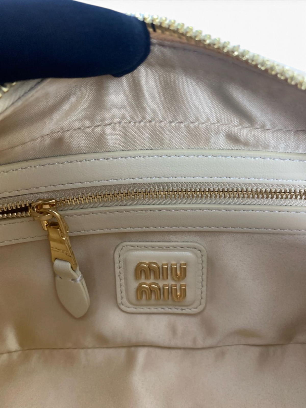 Matelassé Bowling Bag - View 9