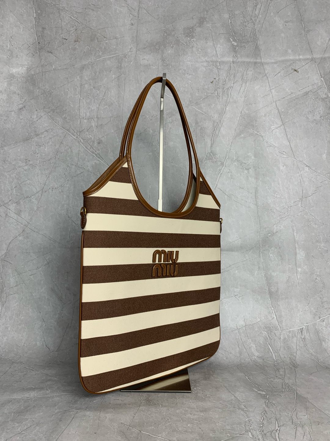 Vintage Tote Bag - View 3
