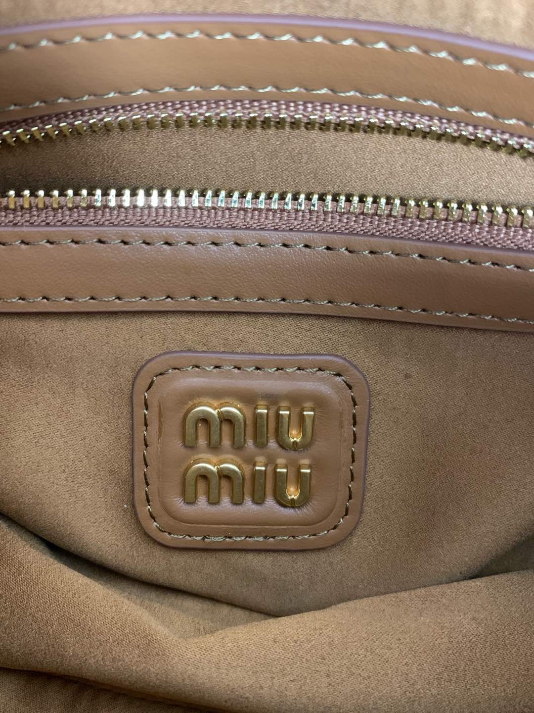 Matelassé Bowling Bag - View 9
