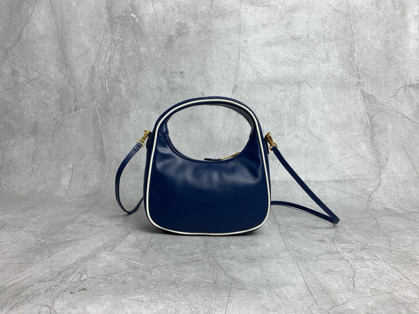Wander Shoulder Bag - View 2