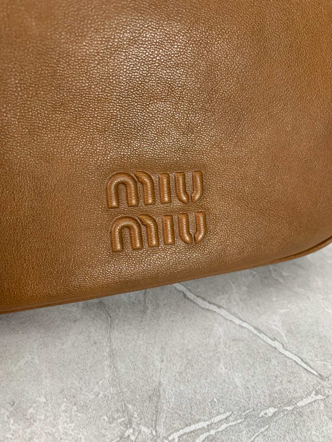 Aventure Mini Bucket Bag - View 5