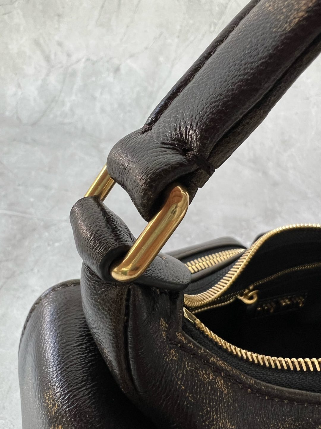 Wander Shoulder Bag - View 7