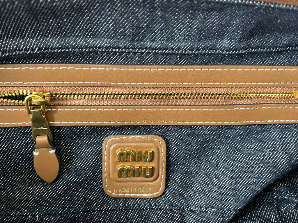 Beau Medium Shoulder Bag - View 9