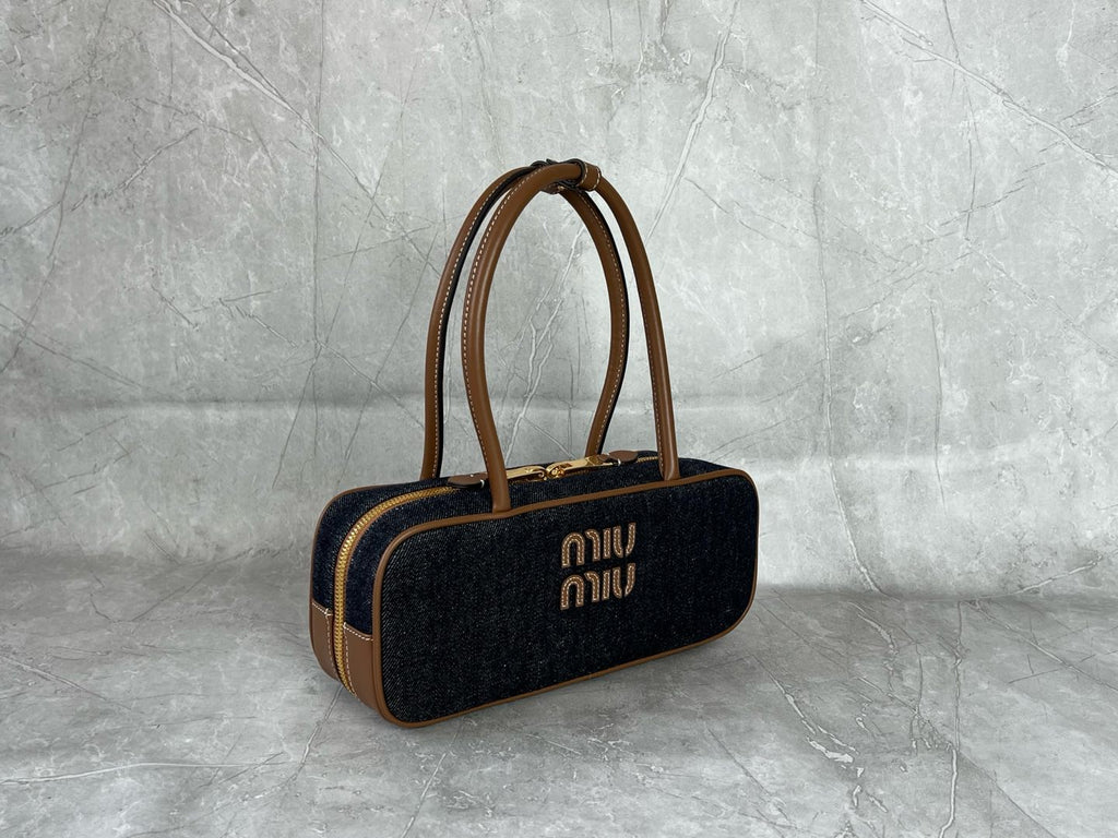 Beau Medium Shoulder Bag - View 3