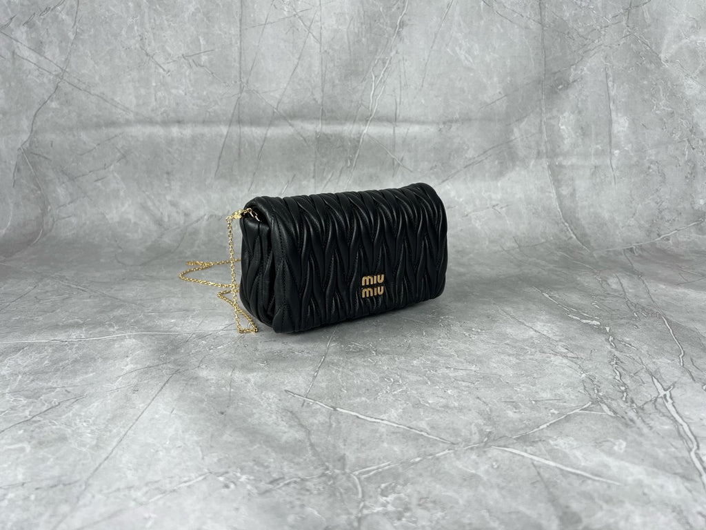 Matelassé Crossbody Bag - View 3