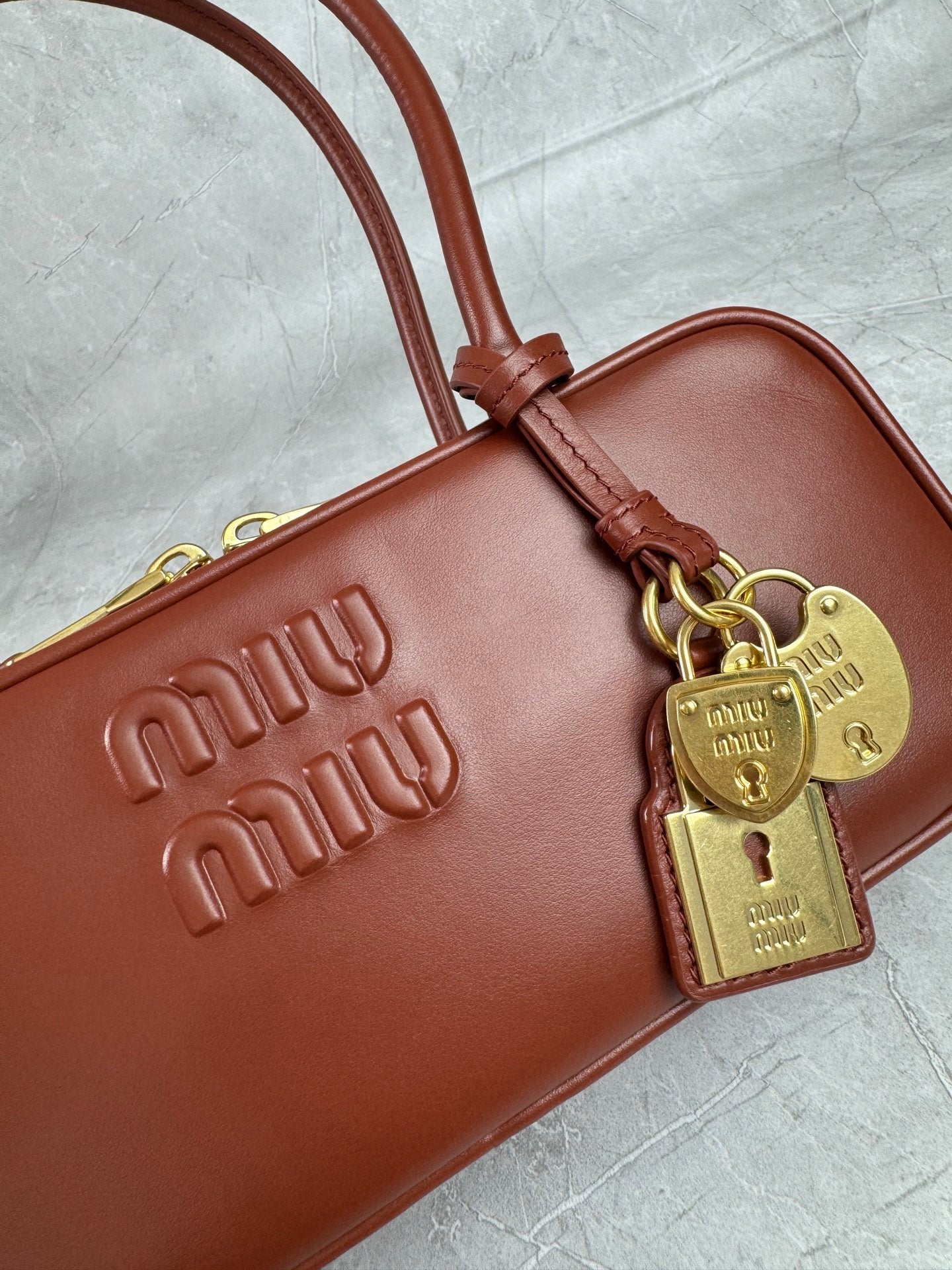 Beau Shoulder Bag - View 5