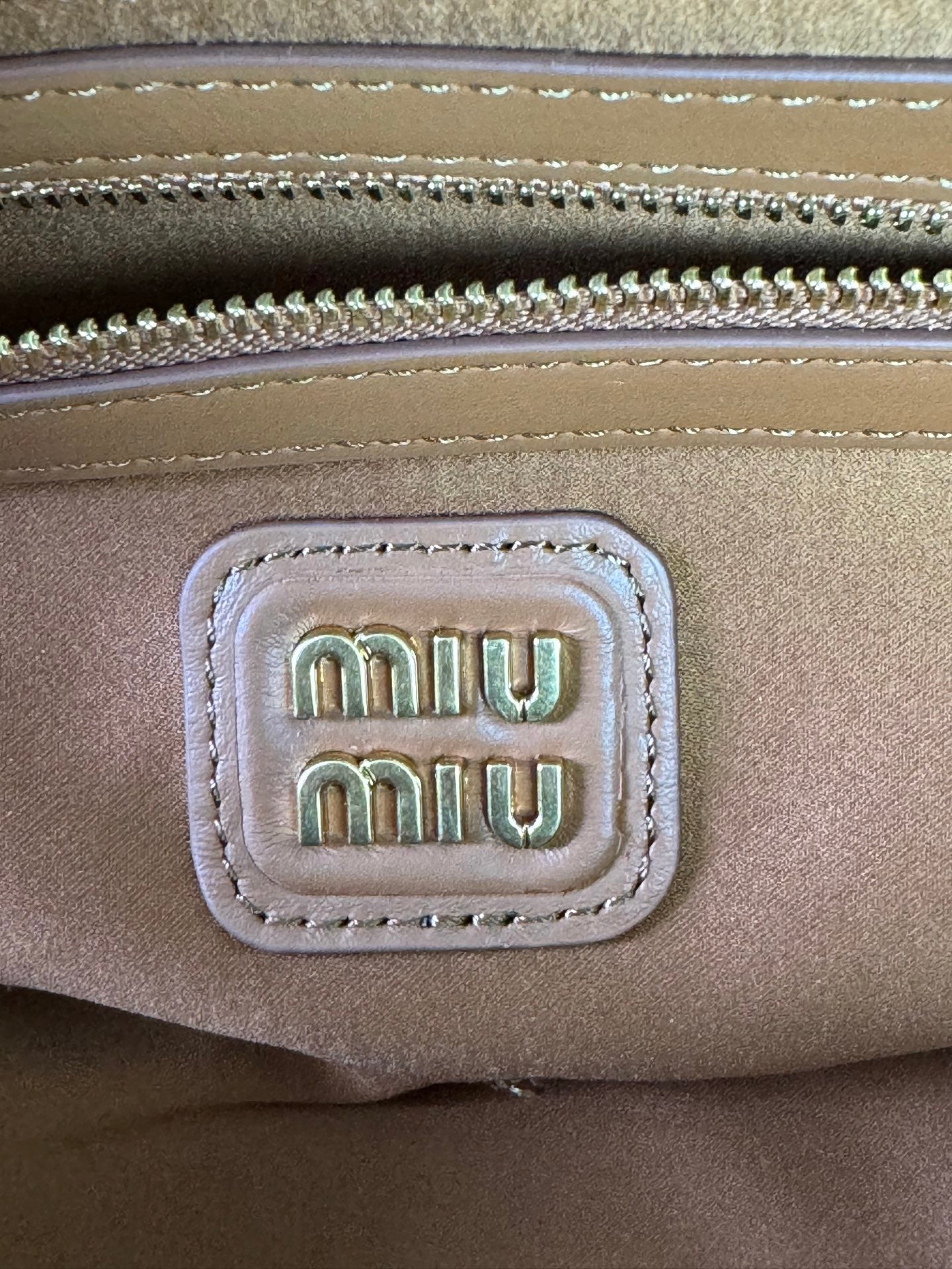Matelassé Bowling Bag - View 9