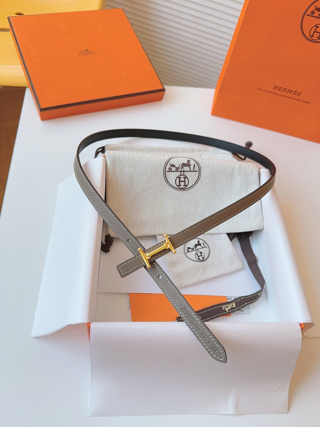Slim Reversible Belt – Etoupe / Black (Gold Hardware)