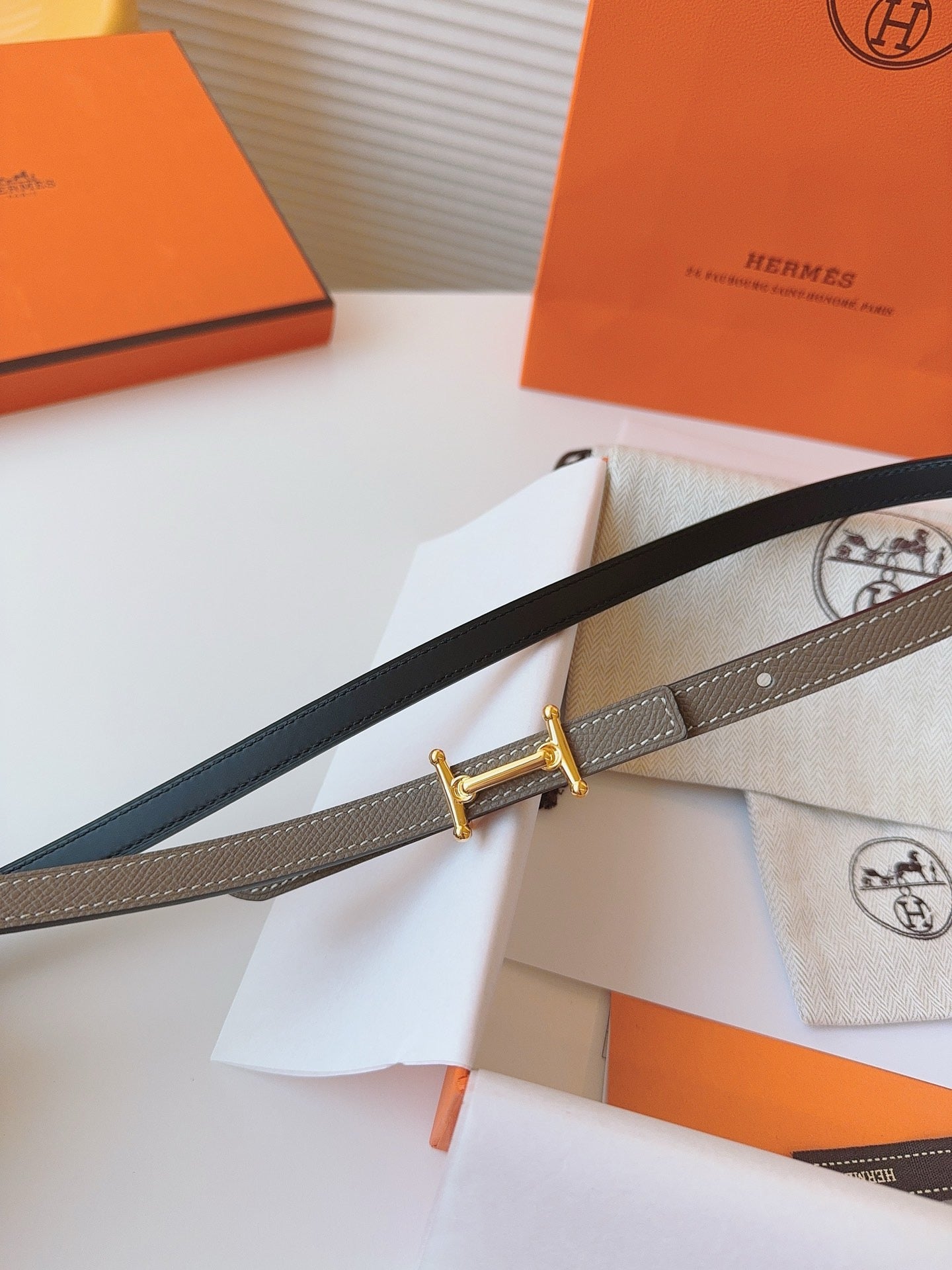 Slim Reversible Belt – Etoupe / Black (Gold Hardware)