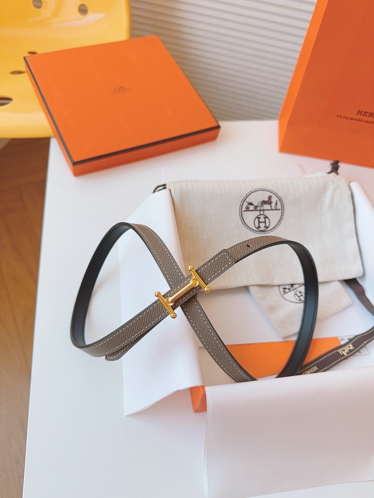 Slim Reversible Belt – Etoupe / Black (Gold Hardware)