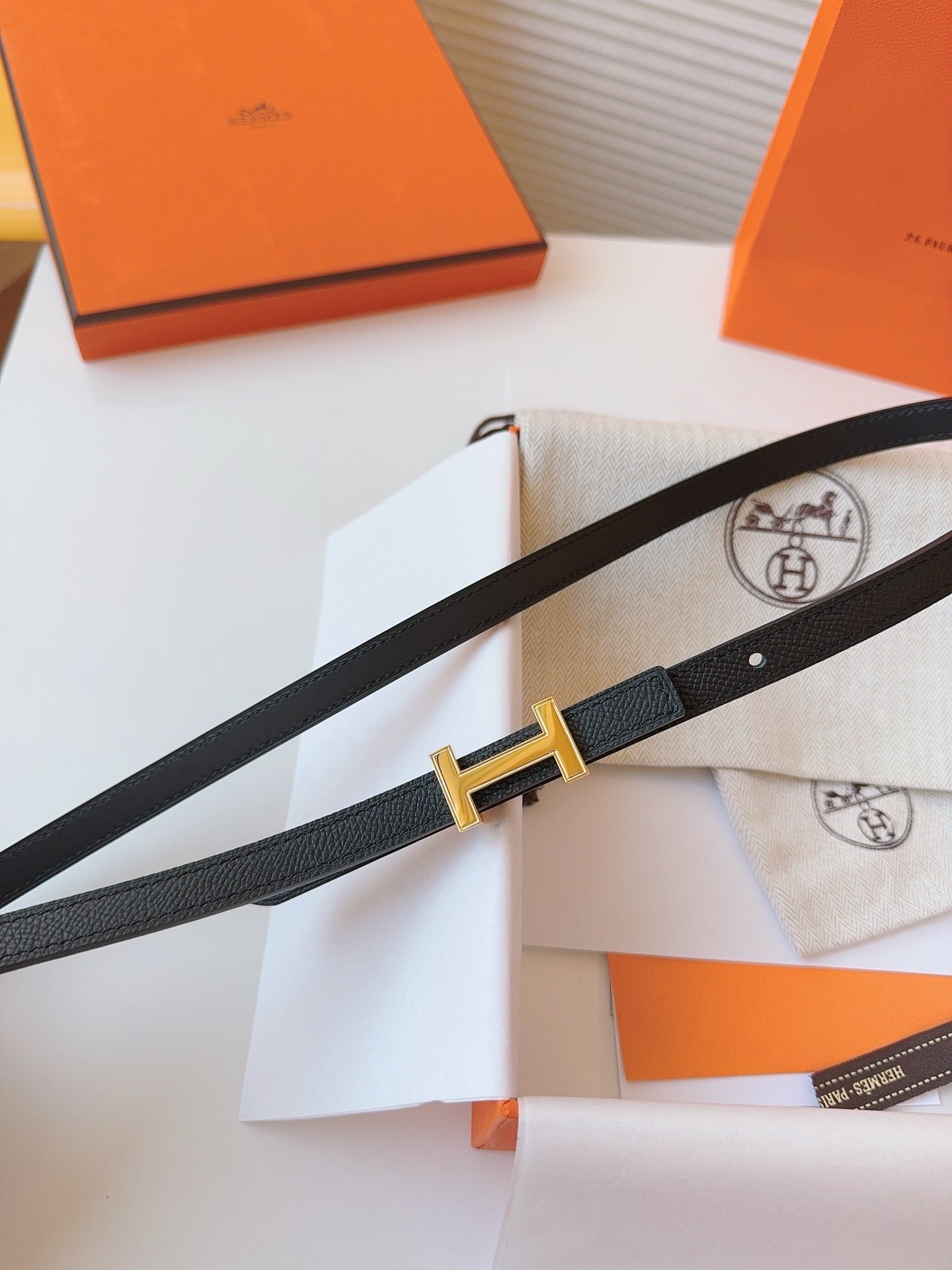 Slim H Belt Black Leather – Gold Hardware