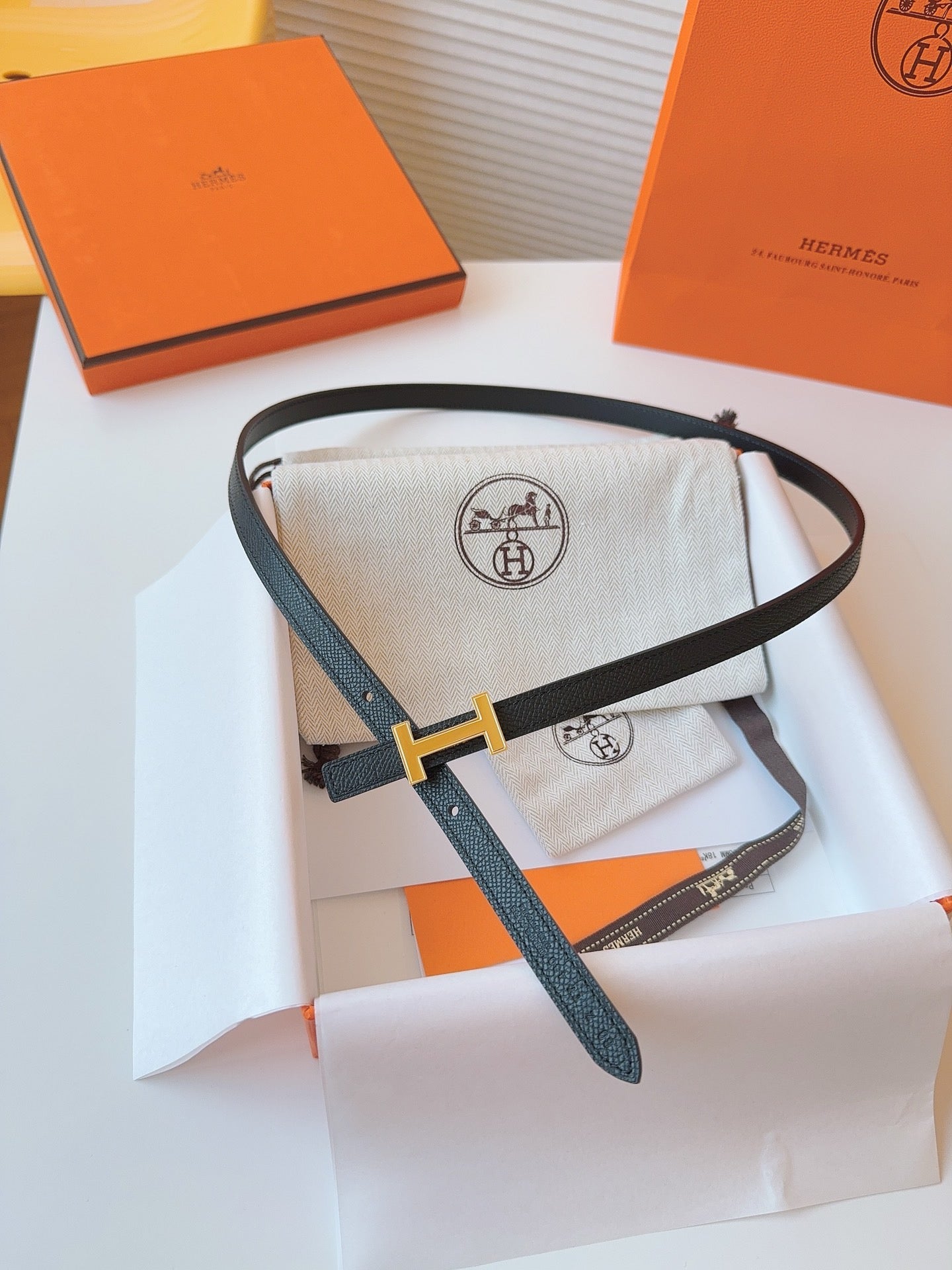 Slim H Belt Black Leather – Gold Hardware