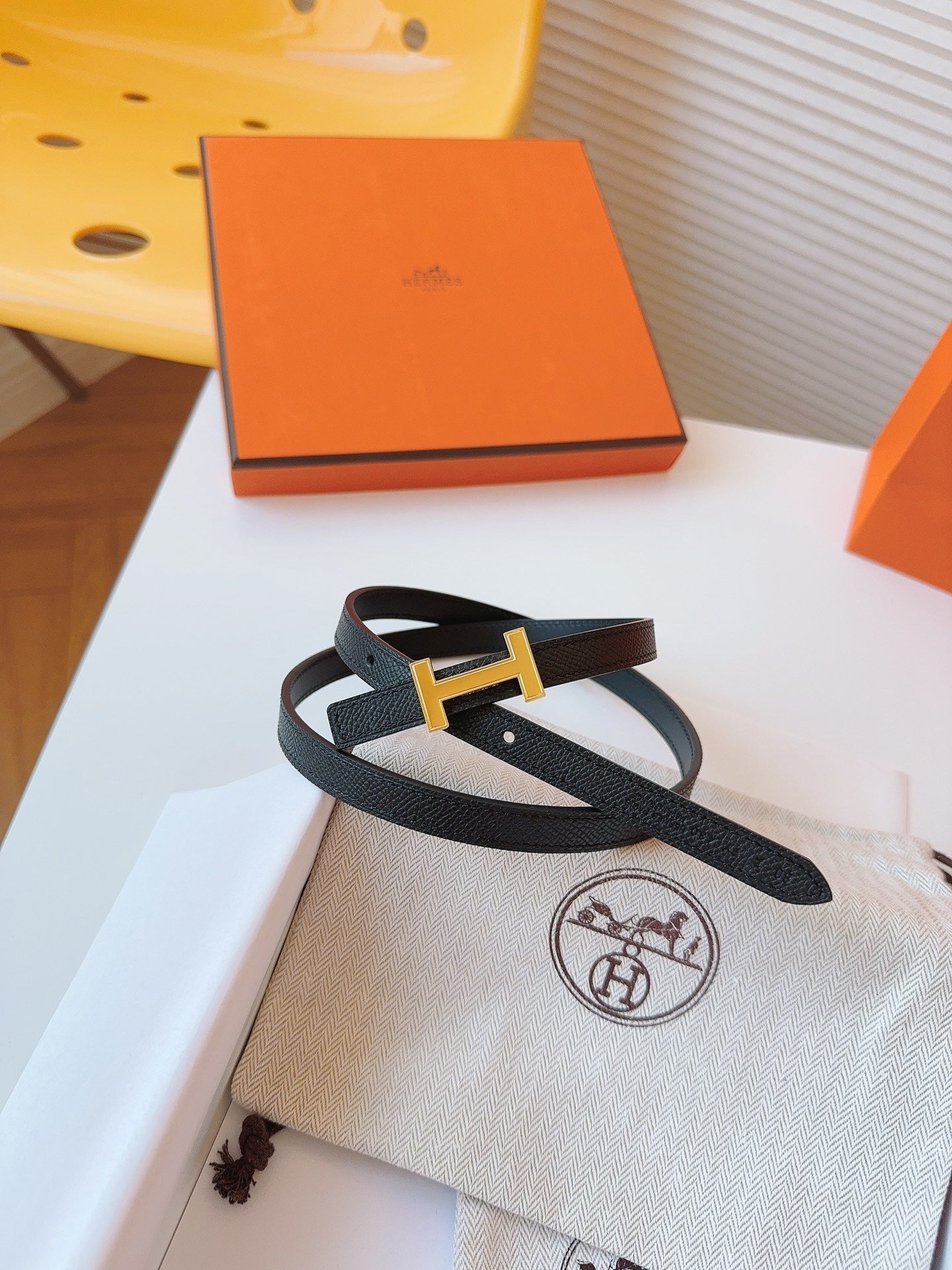 Slim H Belt Black Leather – Gold Hardware