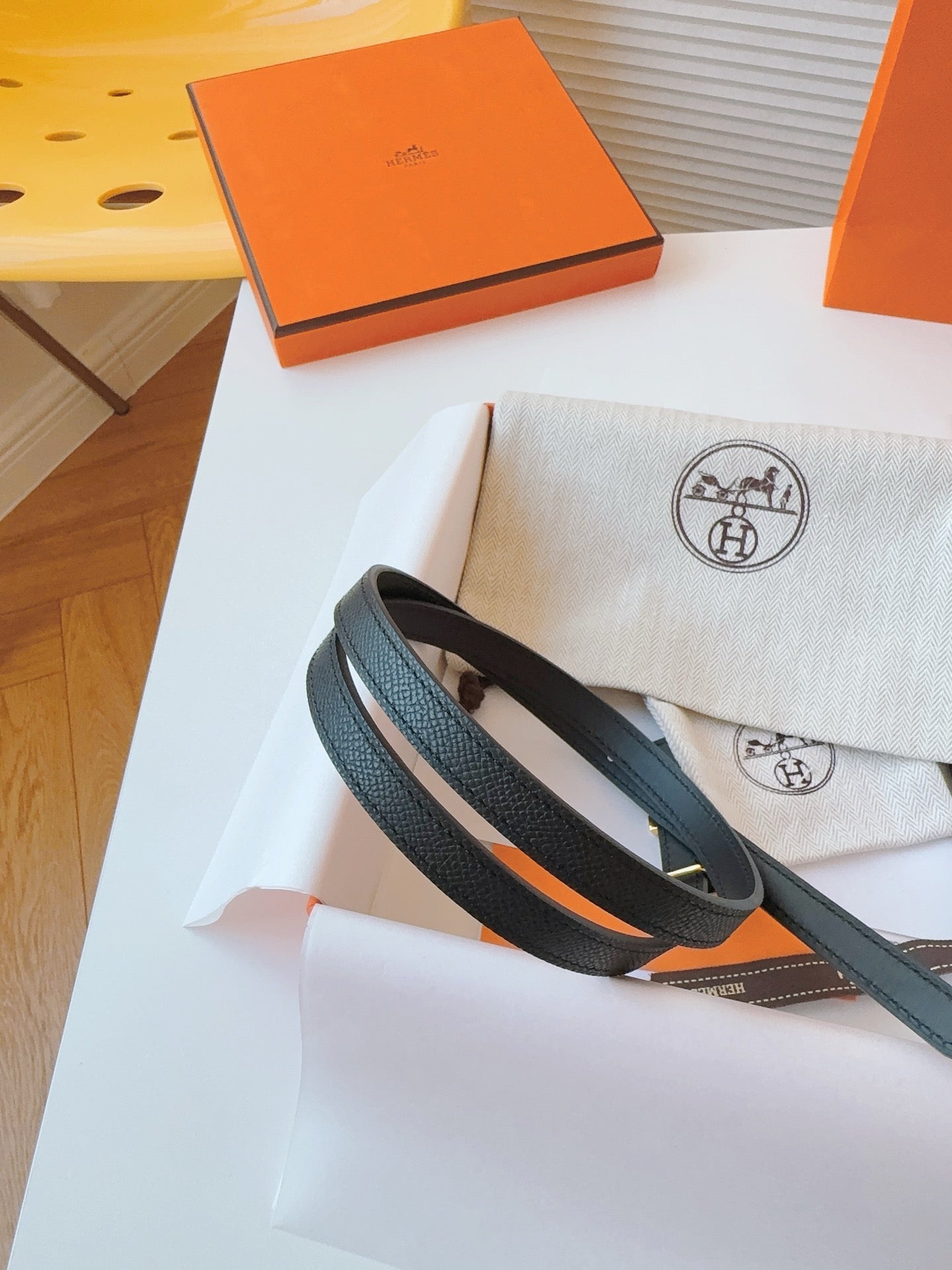 Slim H Belt Black Leather – Gold Hardware