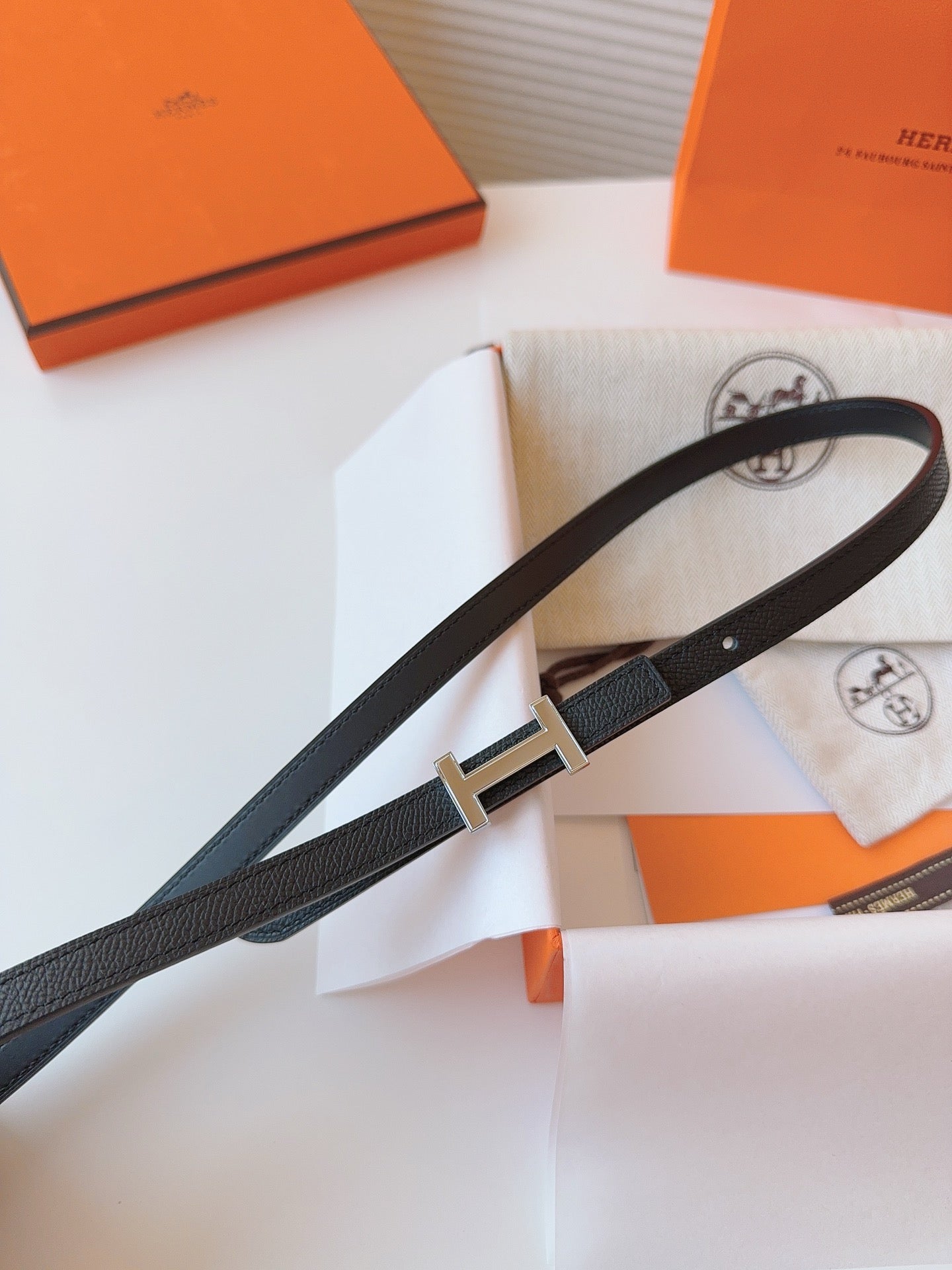 Slim H Belt Black Leather – Silver Hardware