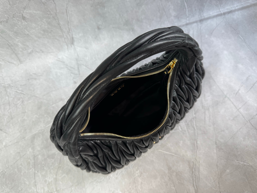 Wander Shoulder Bag - View 8