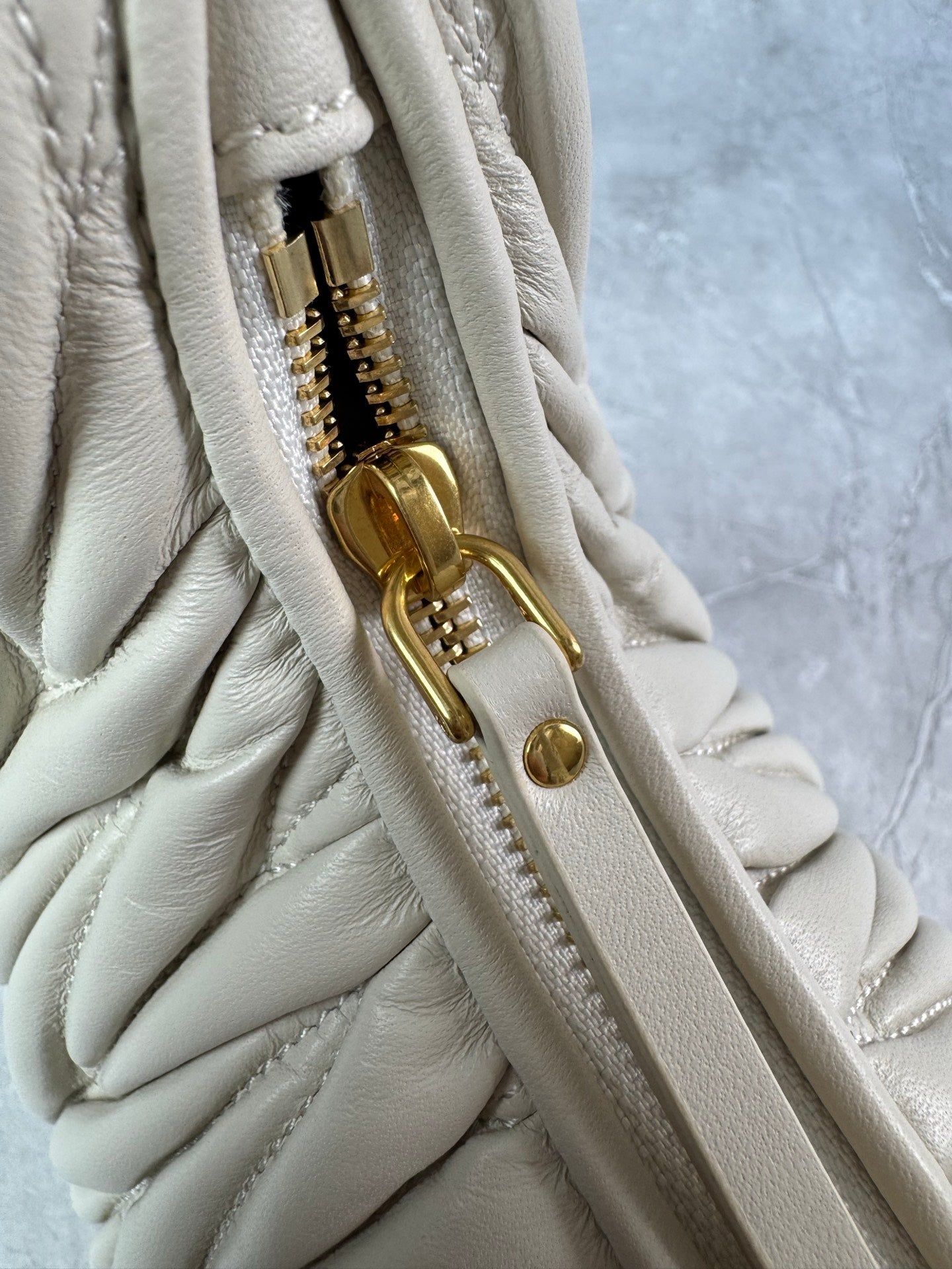 Wander Shoulder Bag - View 7