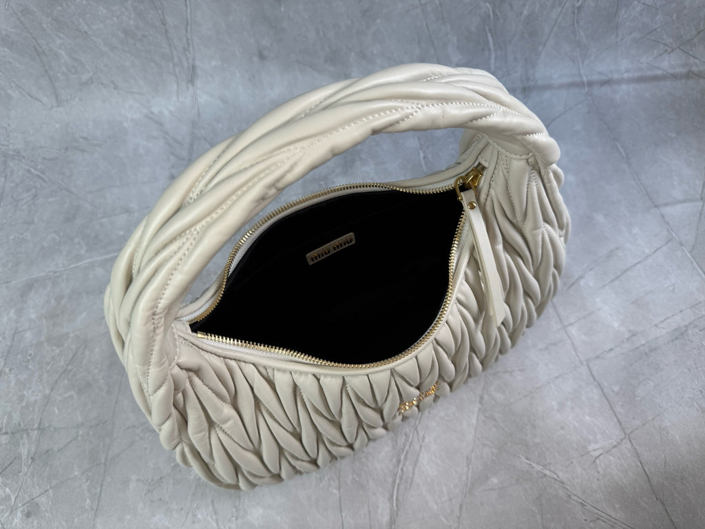Wander Shoulder Bag - View 8