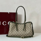 GG Emblem medium tote bag – image 3