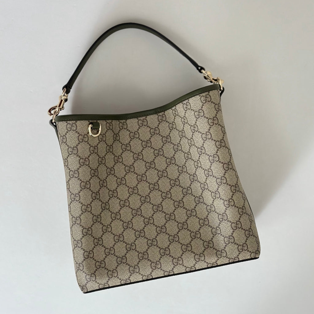 GG Emblem medium bucket bag – image 5
