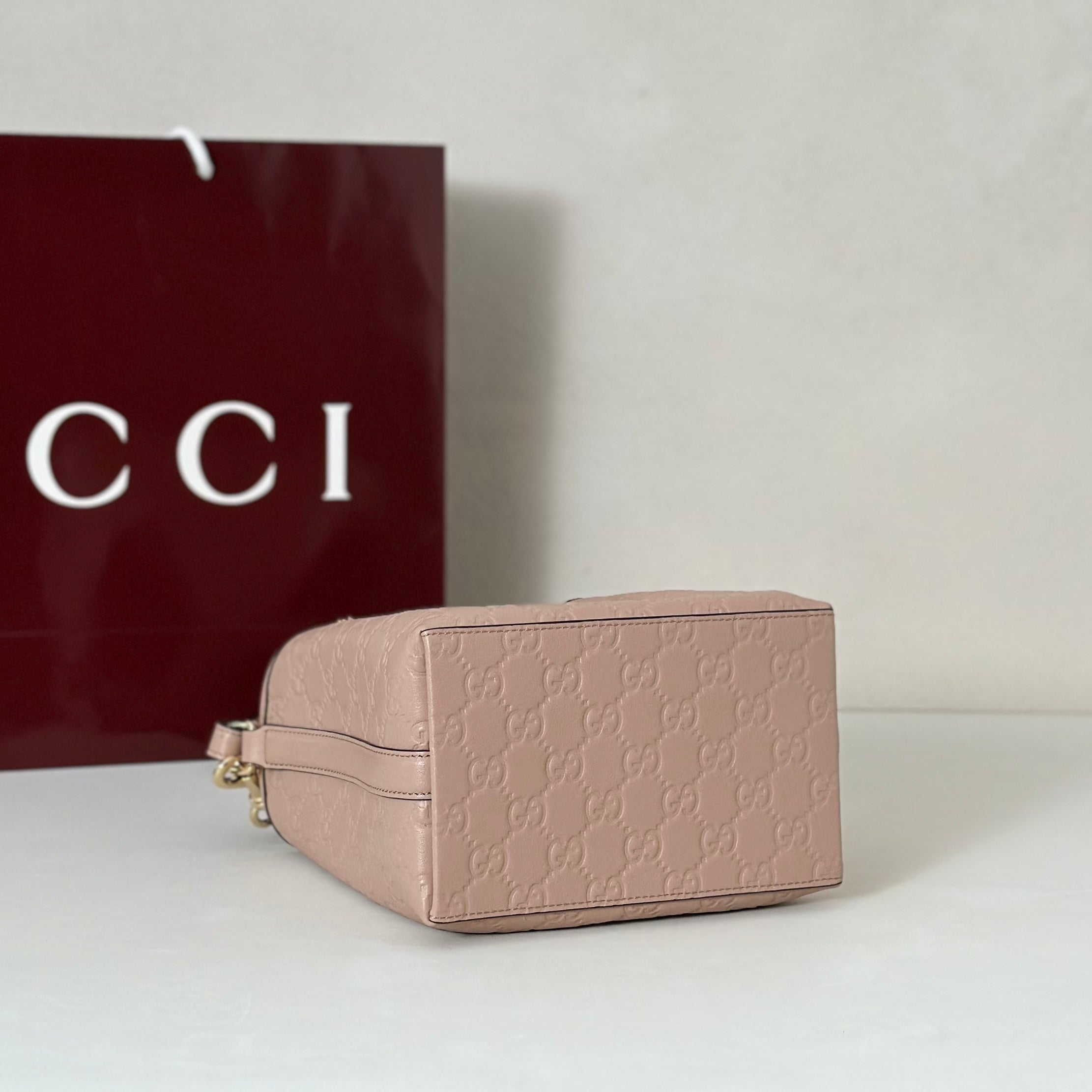 GG Emblem small bucket bag – image 4