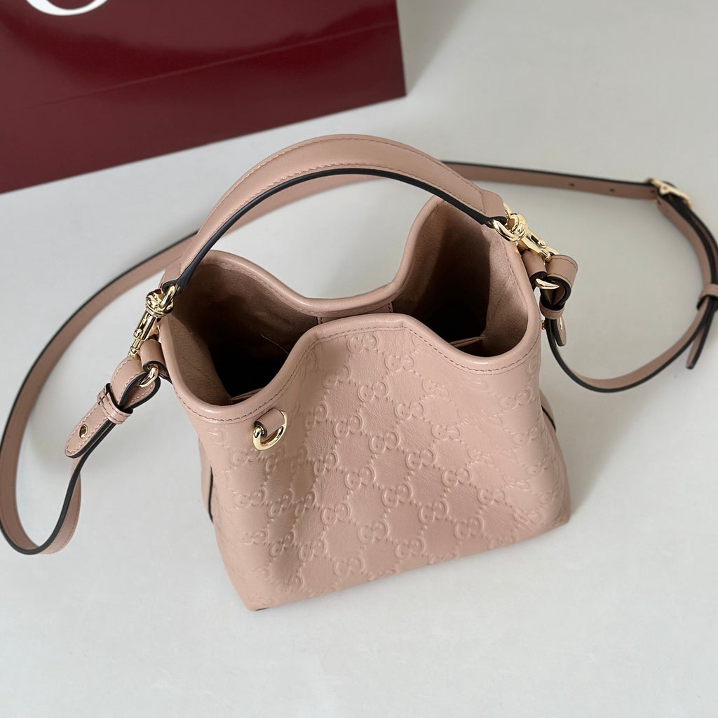 GG Emblem small bucket bag – image 5
