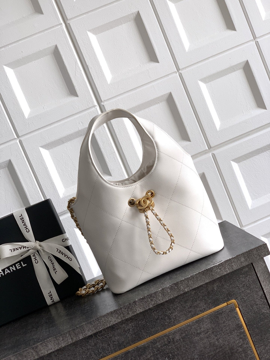 26P Quilted Leather Style Basket Bag