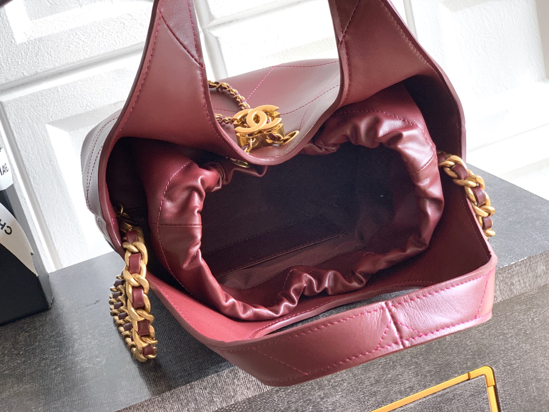 26P Quilted Leather Style Basket Bag