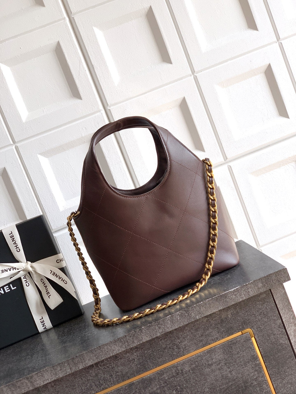 26P Quilted Leather Style Basket Bag