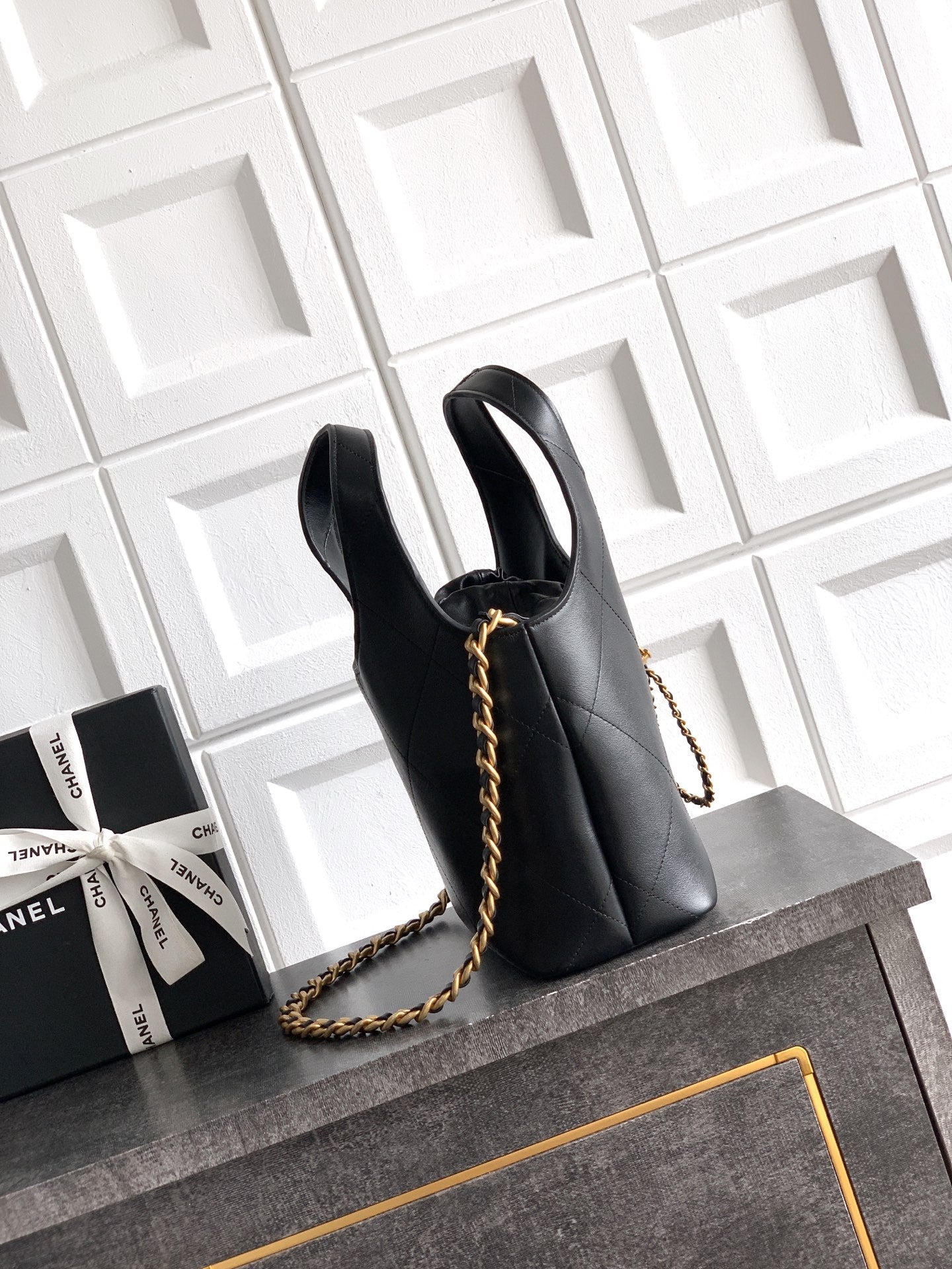26P Quilted Leather Style Basket Bag