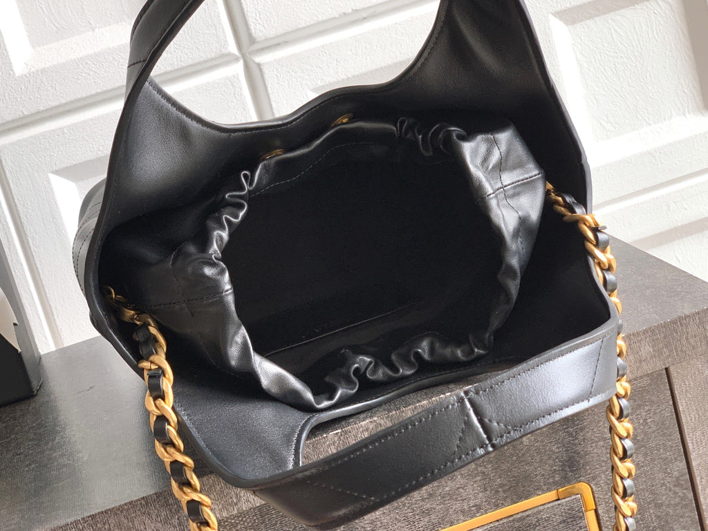 26P Quilted Leather Style Basket Bag