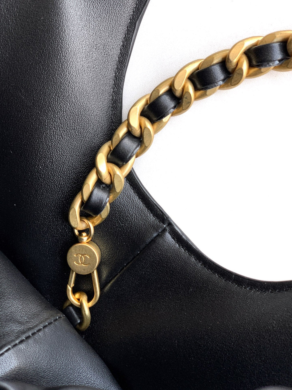 26P Quilted Leather Style Basket Bag