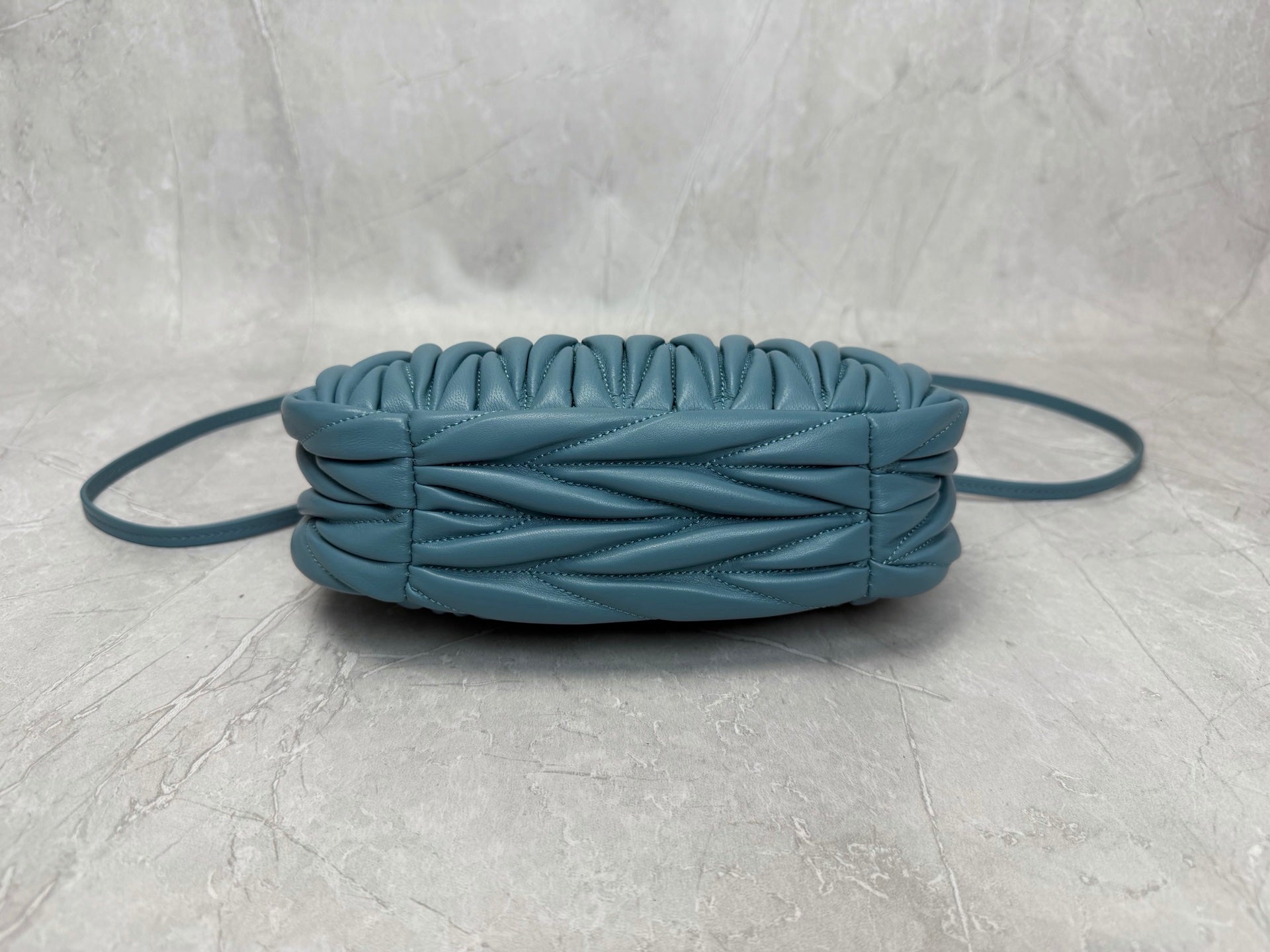 Matelassé Shoulder Bag - View 4