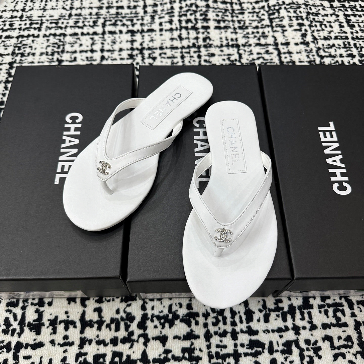 Double C Leather Flip-Flops - White - View 3