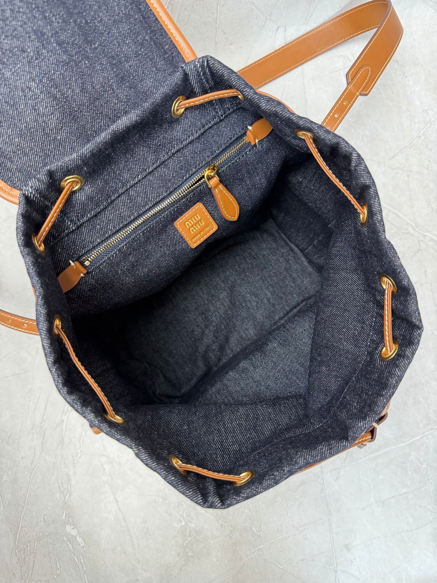 Structured Shoulder Bag - View 8