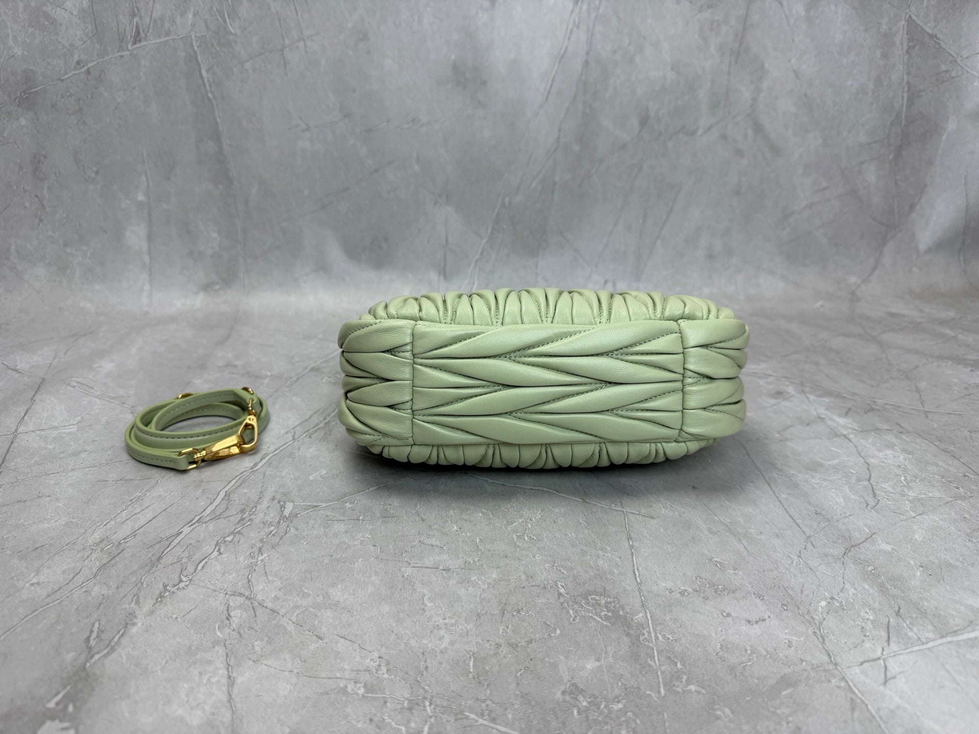 Wander Shoulder Bag - View 4