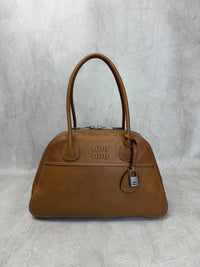 Vivant Medium Shoulder Bag