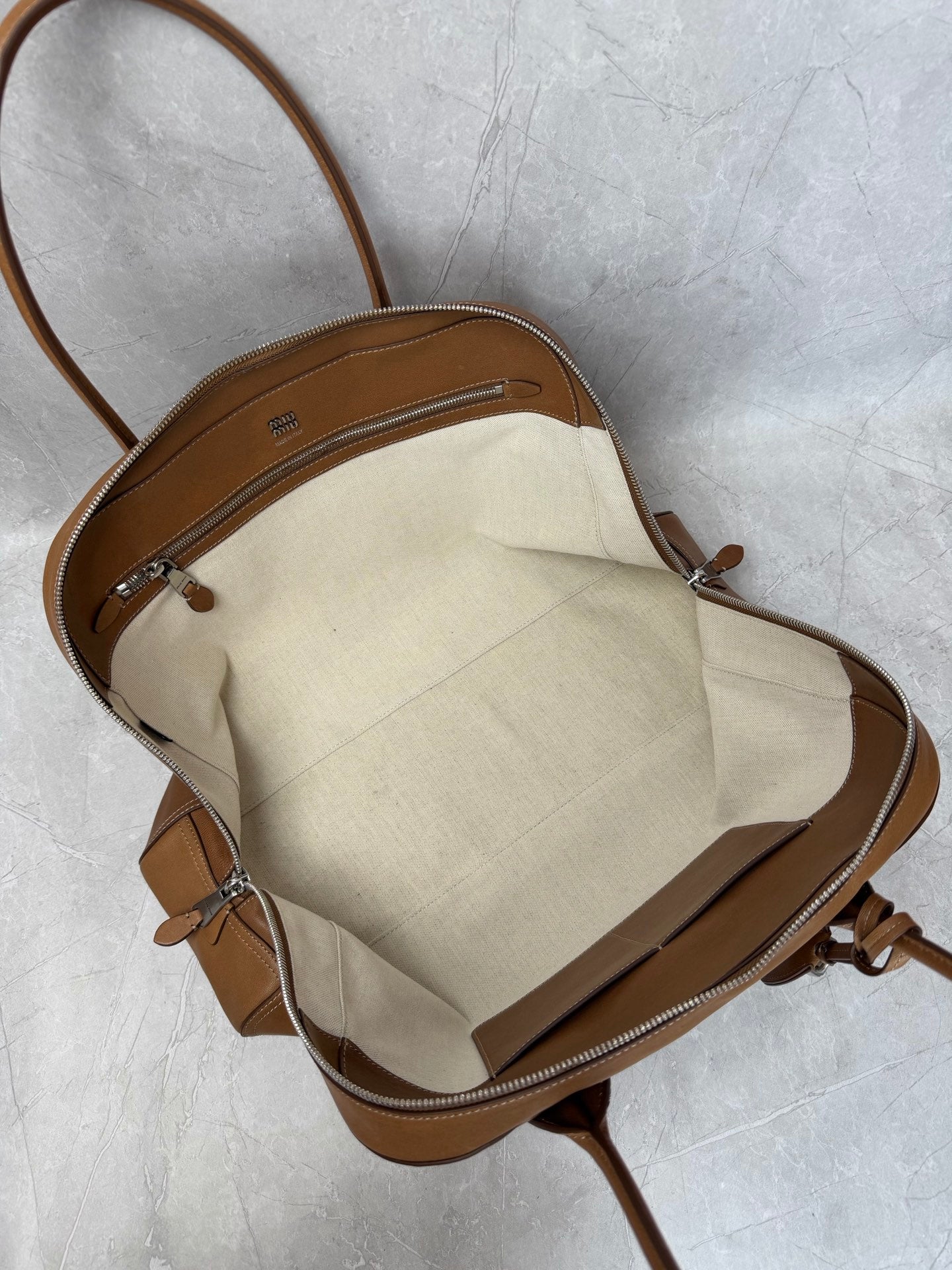 Vivant Large Shoulder Bag - View 8