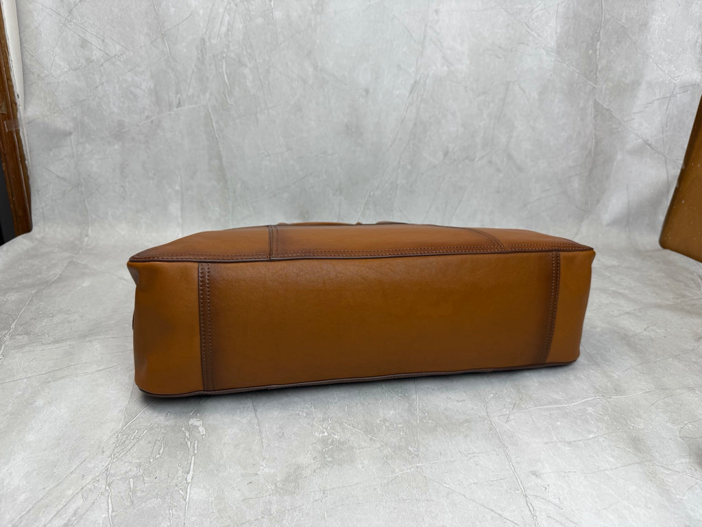 Vivant Large Shoulder Bag - View 4