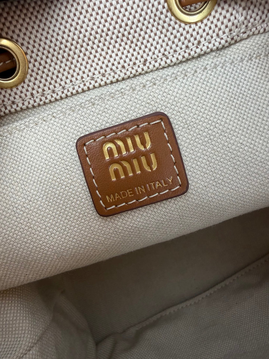 Structured Shoulder Bag - View 9