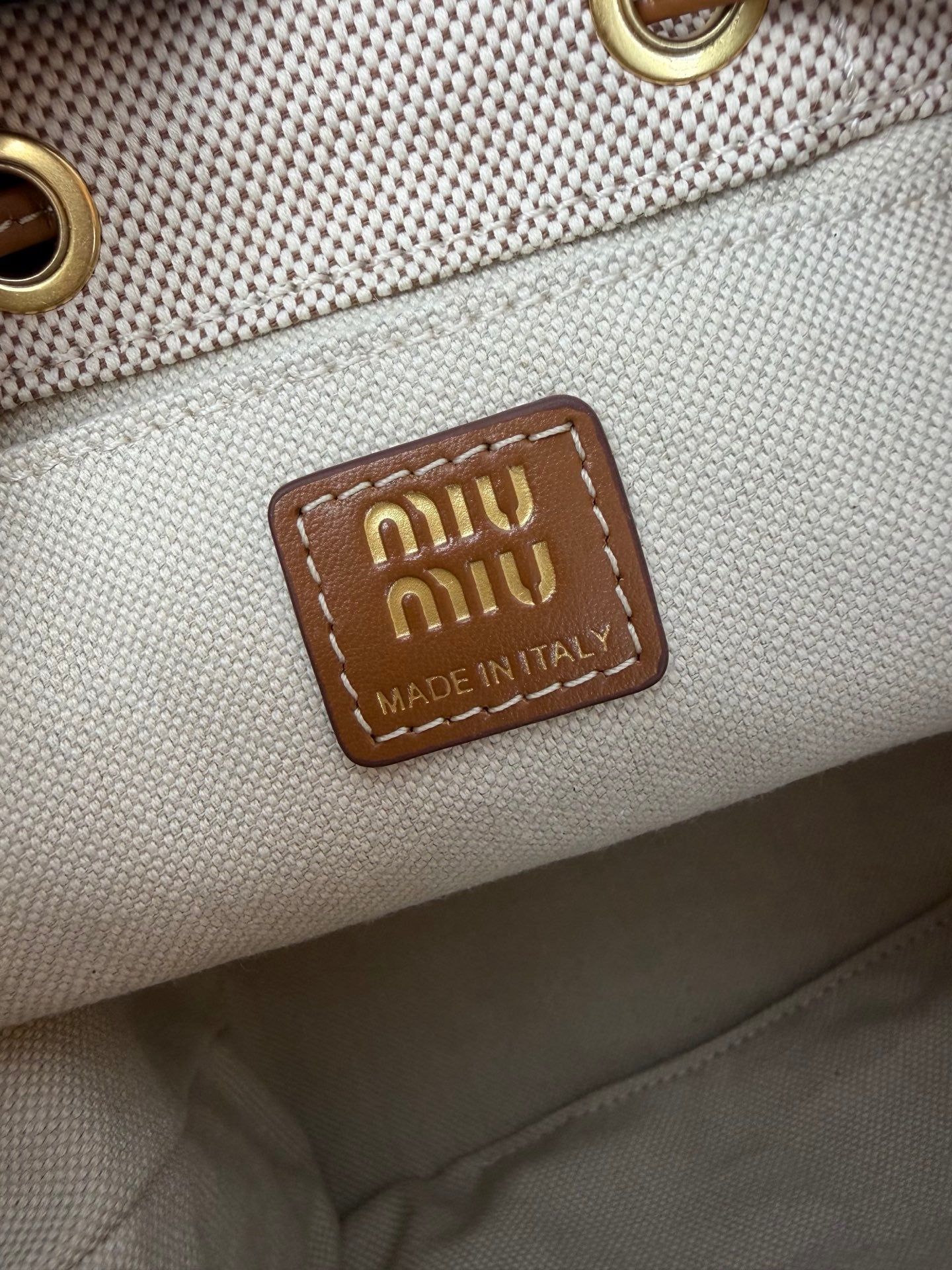 Structured Shoulder Bag - View 9