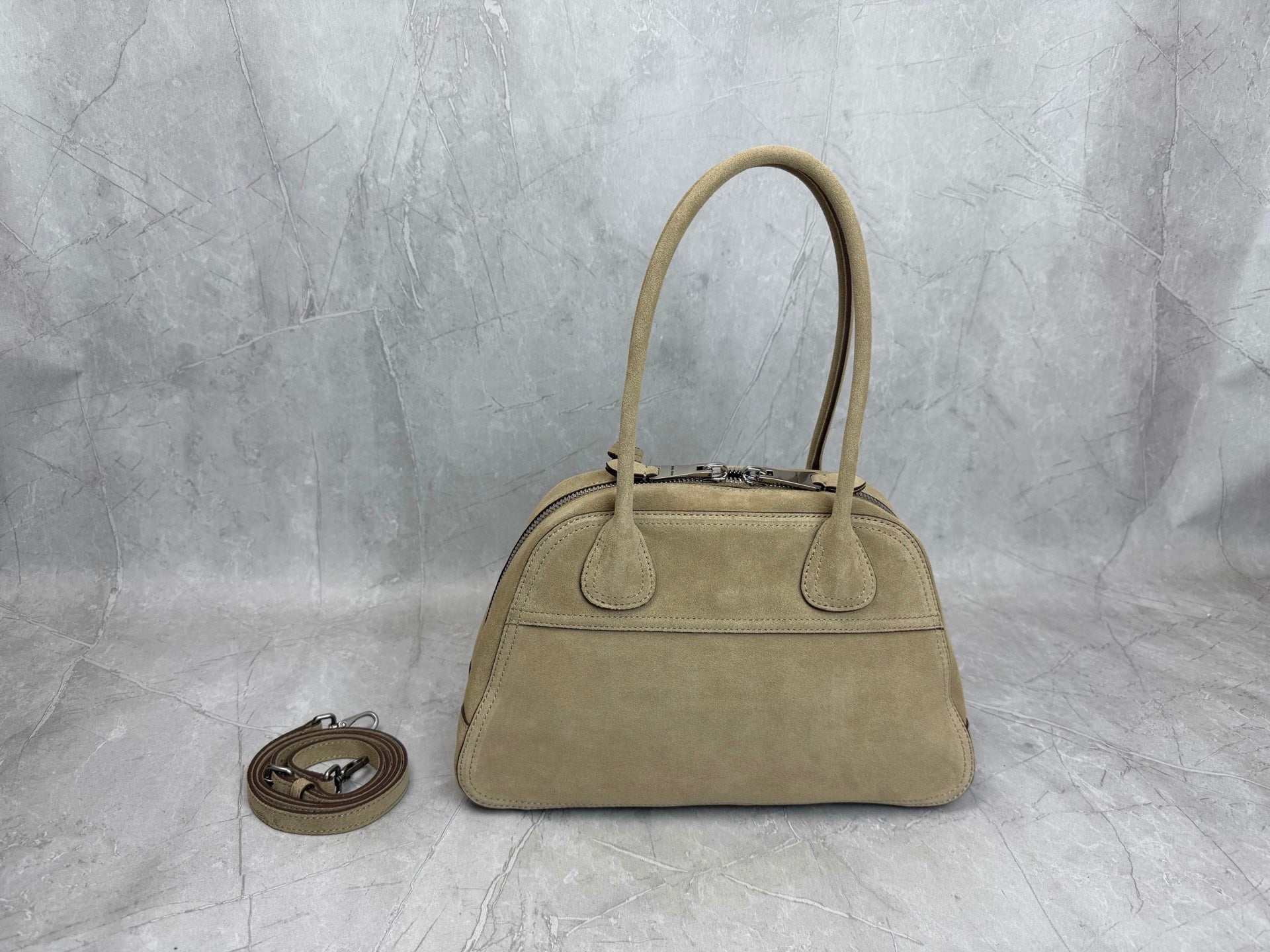 Vivant Mini Bowling Bag - View 2