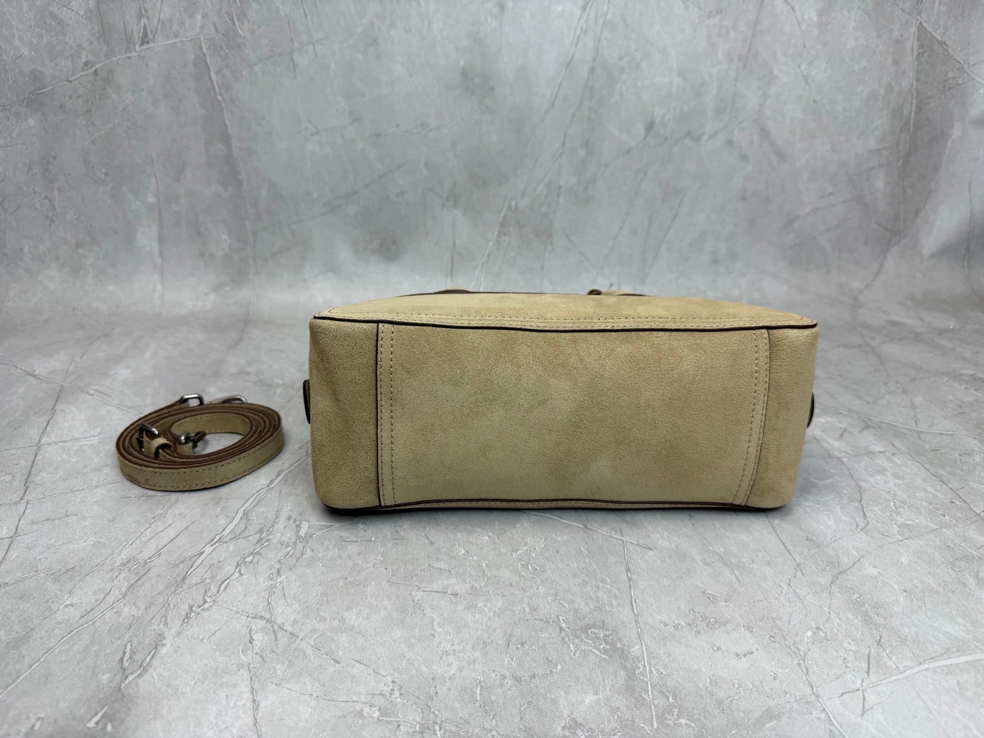 Vivant Mini Bowling Bag - View 4
