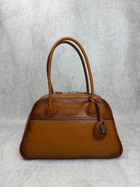 Vivant Medium Shoulder Bag