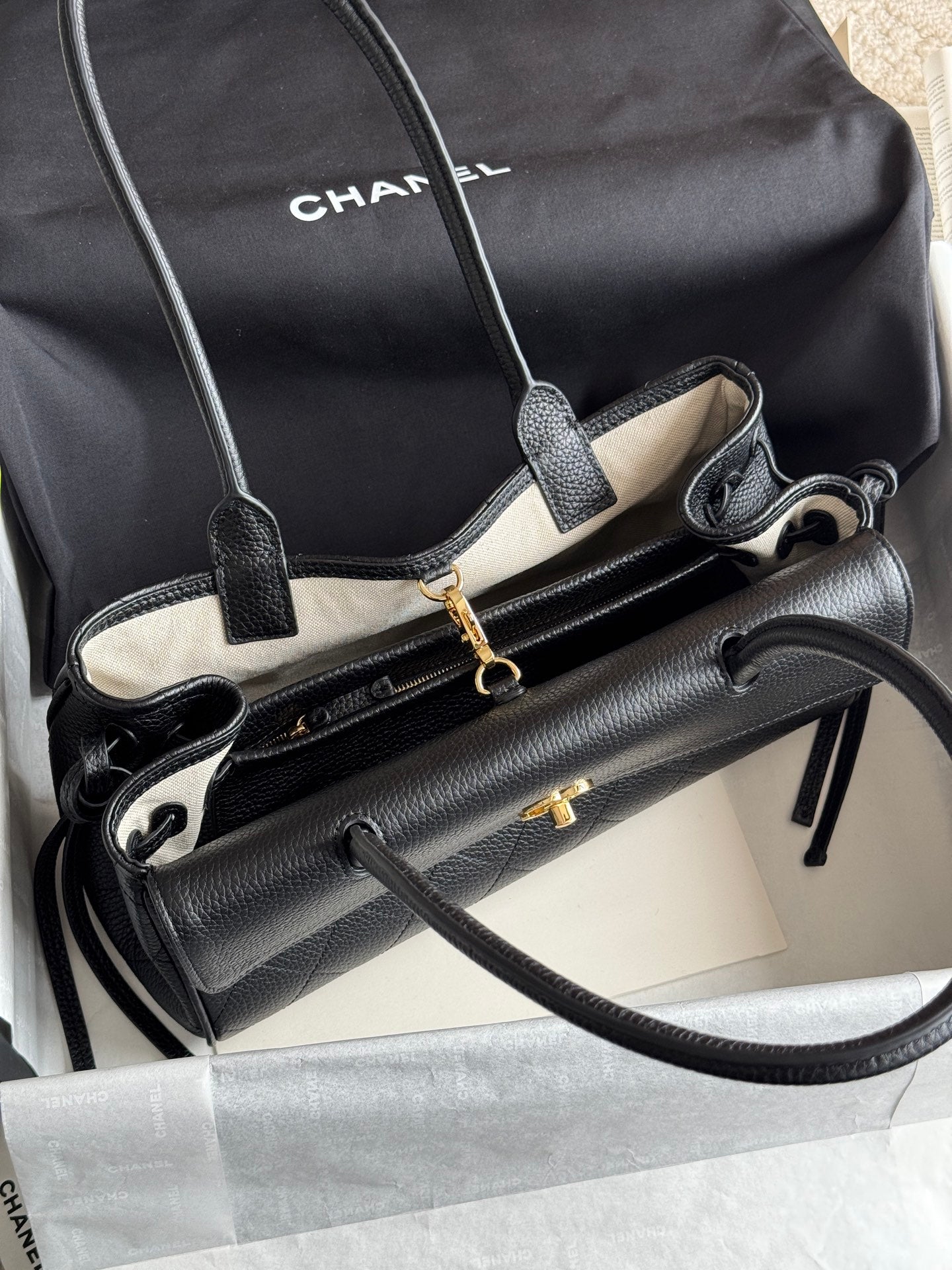 26S Small Shopping Bag in Black Grained Calfskin