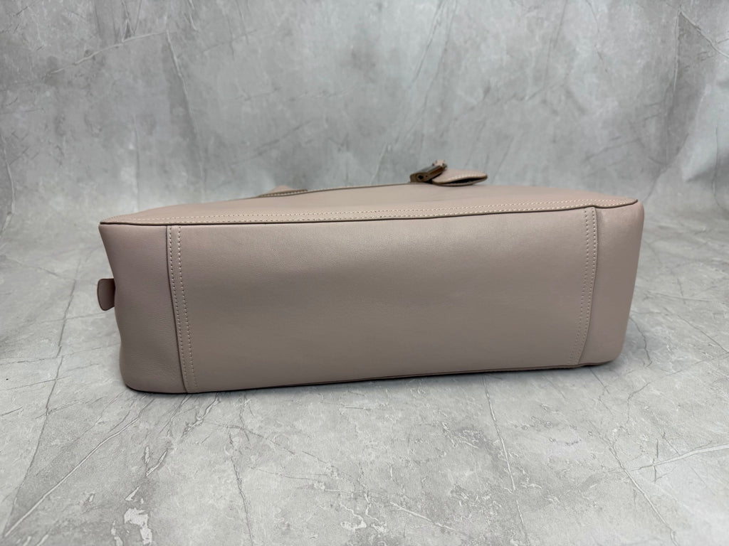 Vivant Medium Shoulder Bag - View 6