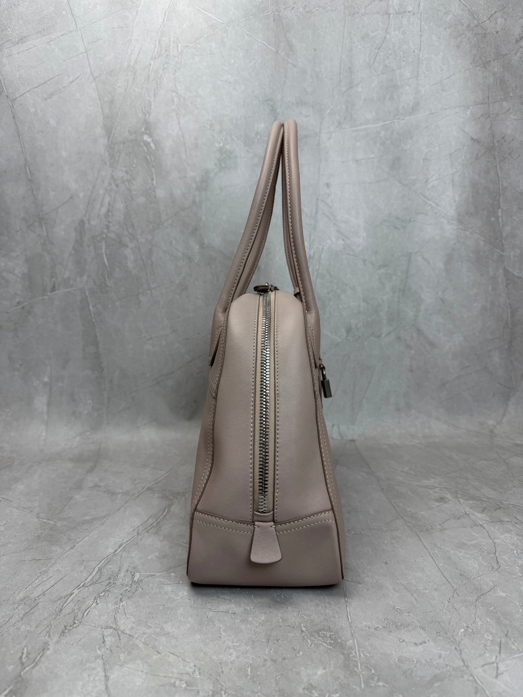 Vivant Medium Shoulder Bag - View 4